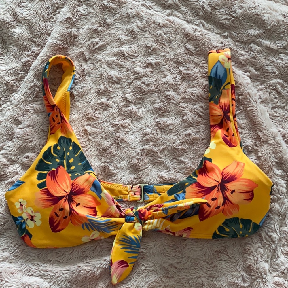 Hollister bikini top